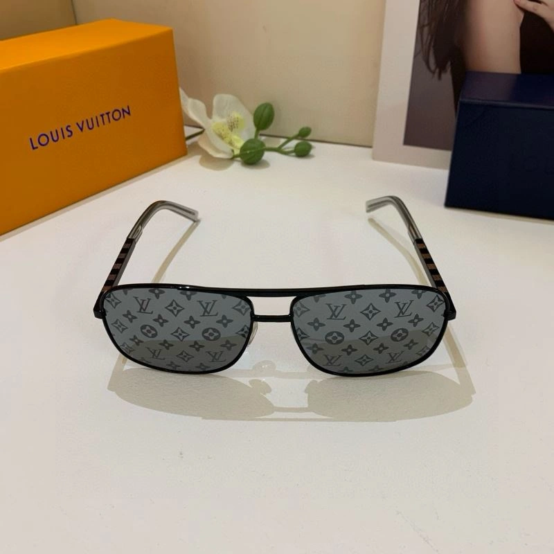 Louis Vuitton Sunglasses Colorful 280614