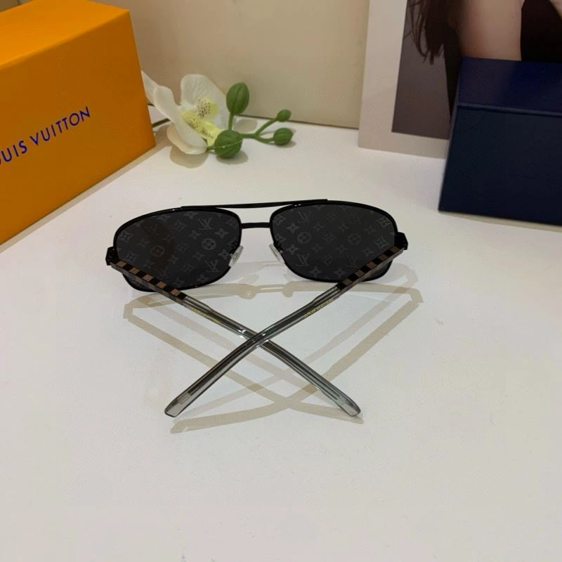Louis Vuitton Sunglasses Colorful 280614