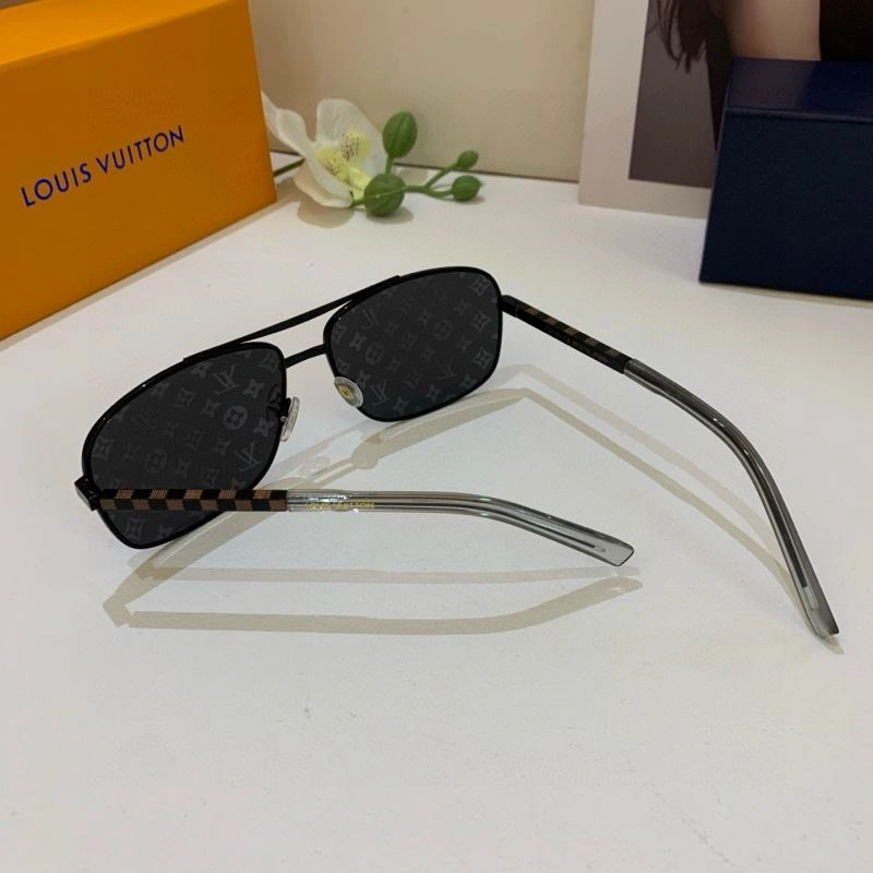 Louis Vuitton Sunglasses Colorful 280614