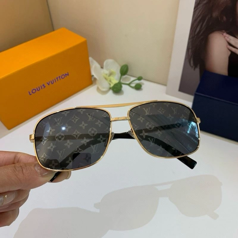 Functional Louis Vuitton Sunglasses 280609