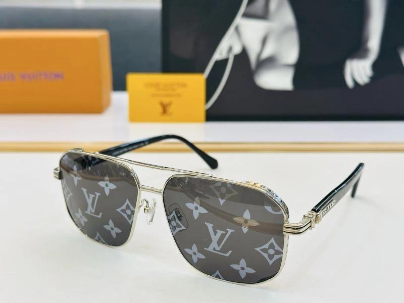 Effortless Louis Vuitton Sunglasses 280636