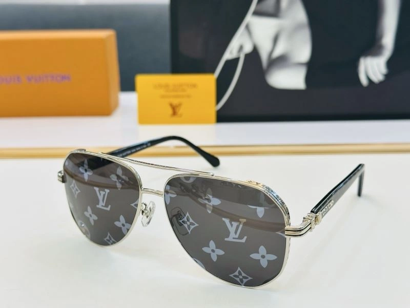 Refined Louis Vuitton Sunglasses 280637