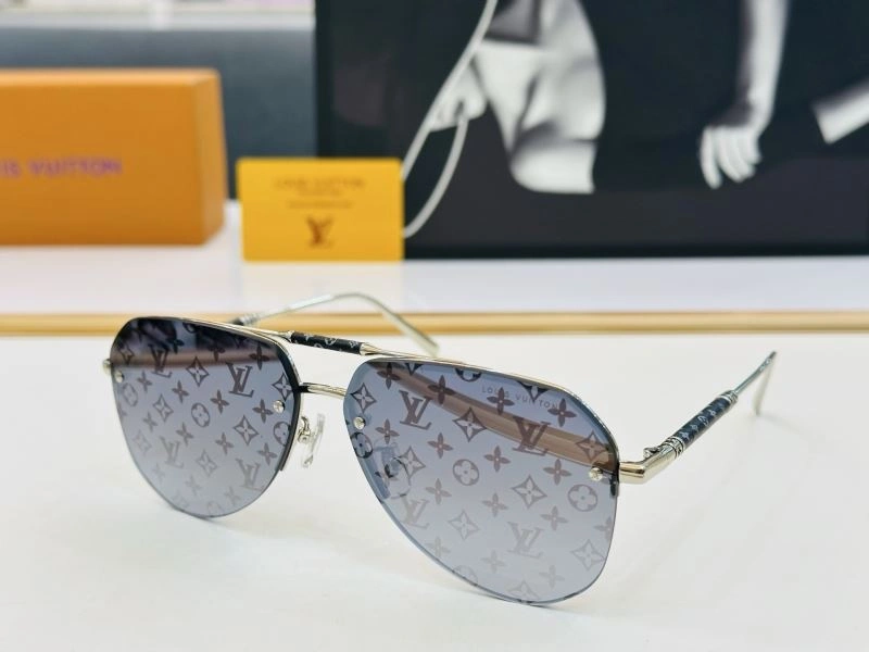 Sporty Louis Vuitton Sunglasses 280630