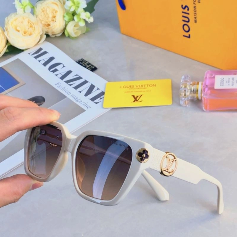 Stylish Louis Vuitton Sunglasses 280607