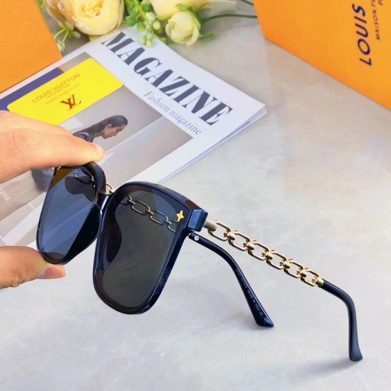 Louis Vuitton Sunglasses Sporty 280633