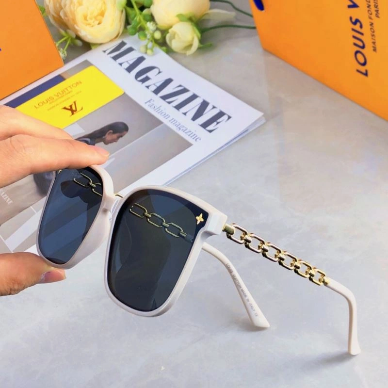 Louis Vuitton Sunglasses Sporty 280633