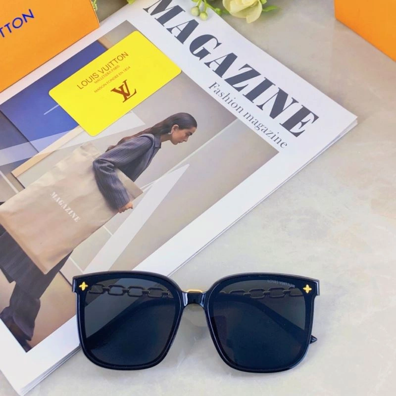 Louis Vuitton Sunglasses Sporty 280633