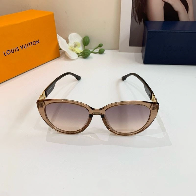 Louis Vuitton Sunglasses Breathable 280610