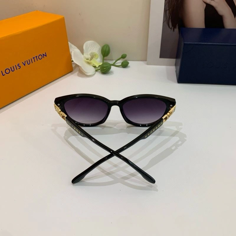 NewStyle Louis Vuitton Sunglasses 280611