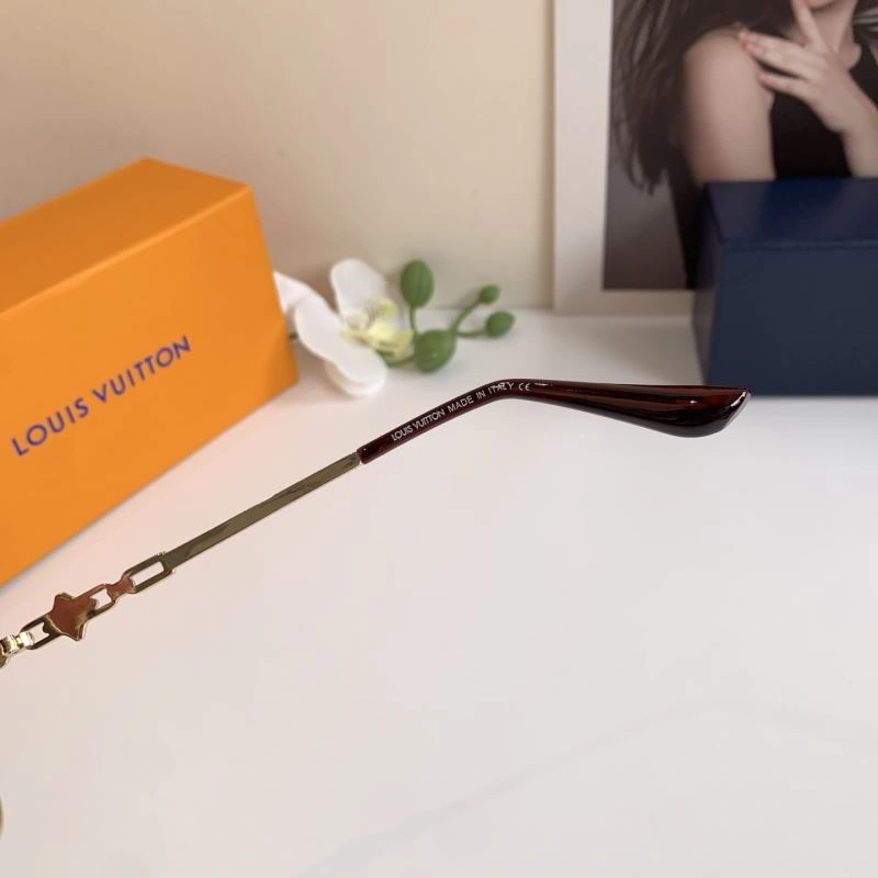 Louis Vuitton Sunglasses Upgraded 280600