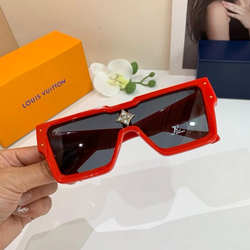 Louis Vuitton Sunglasses Durable 280596