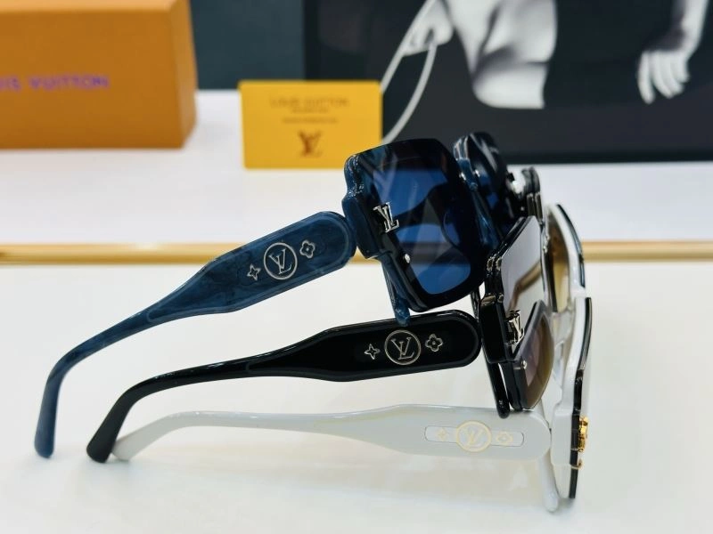 Louis Vuitton Sunglasses Modern 280594