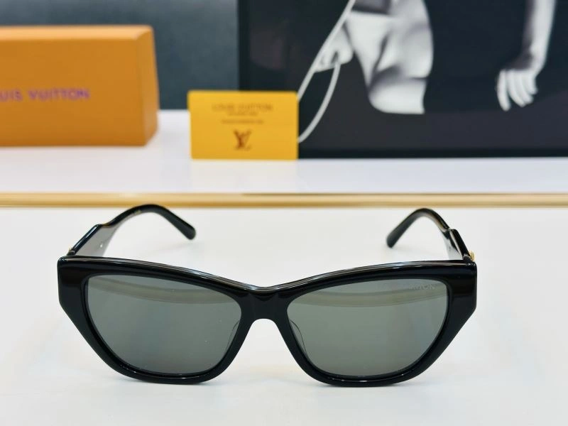 Louis Vuitton Sunglasses Upgraded 280591