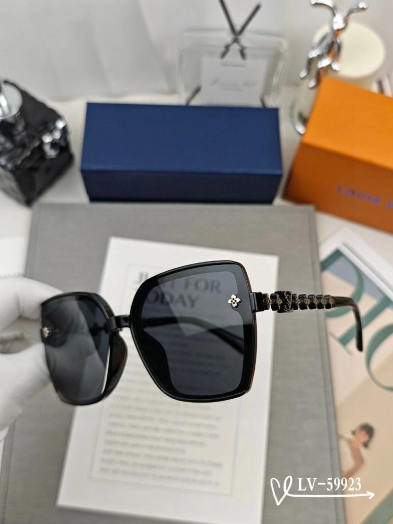 Lightweight Louis Vuitton Sunglasses 280582