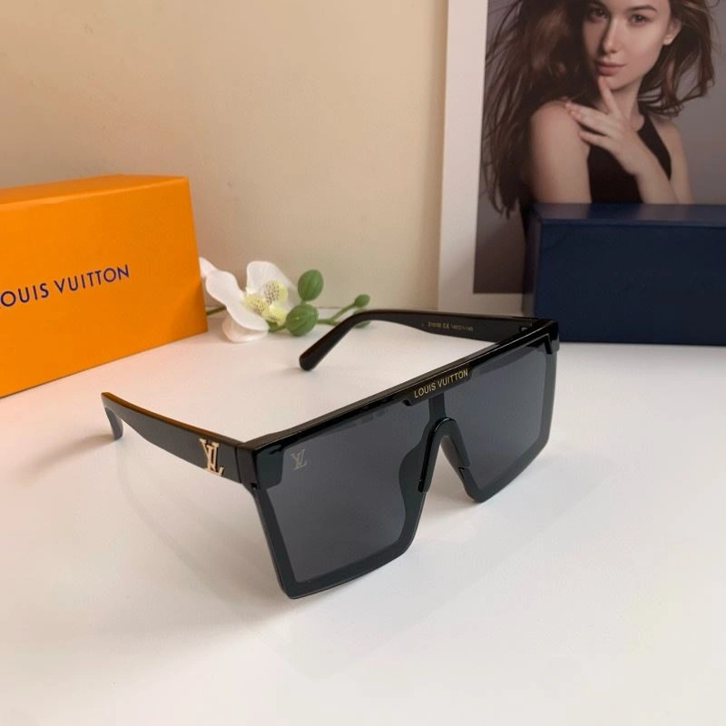 Lightweight Louis Vuitton Sunglasses 280573