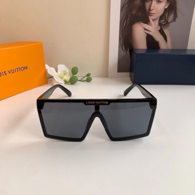 Lightweight Louis Vuitton Sunglasses 280573