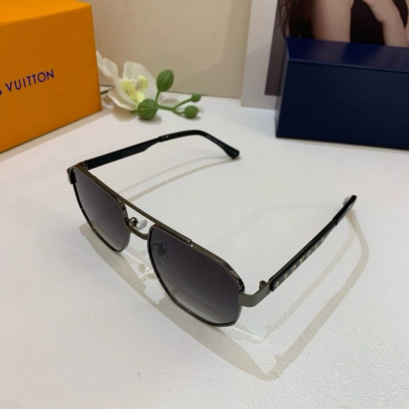 Louis Vuitton Sunglasses DailyWear 280579