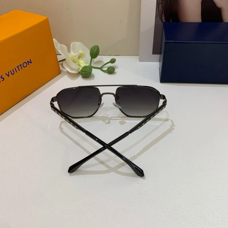 Louis Vuitton Sunglasses DailyWear 280579