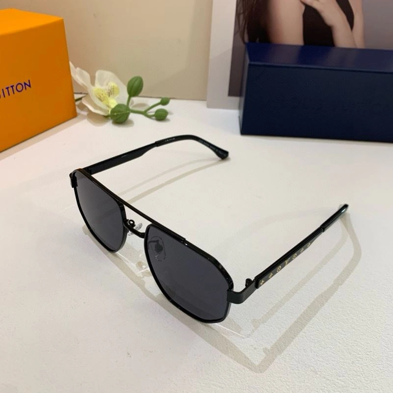 Louis Vuitton Sunglasses Upgraded 280583