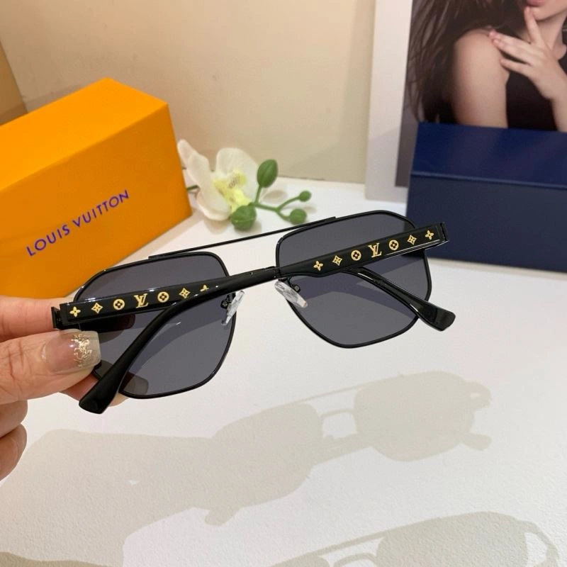 Louis Vuitton Sunglasses Upgraded 280583