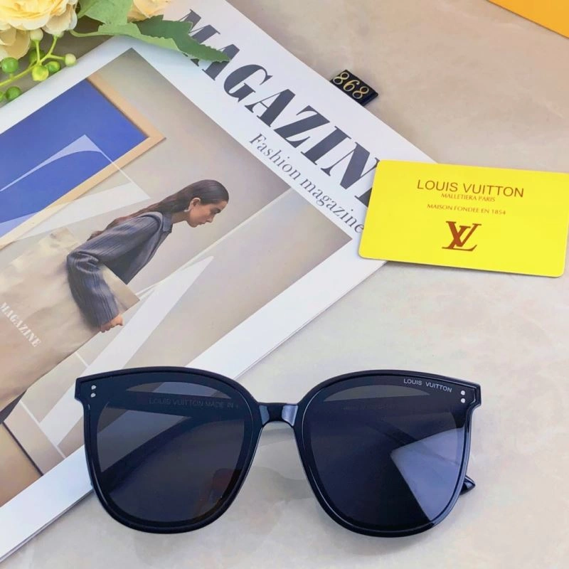 Packable Louis Vuitton Sunglasses 280589