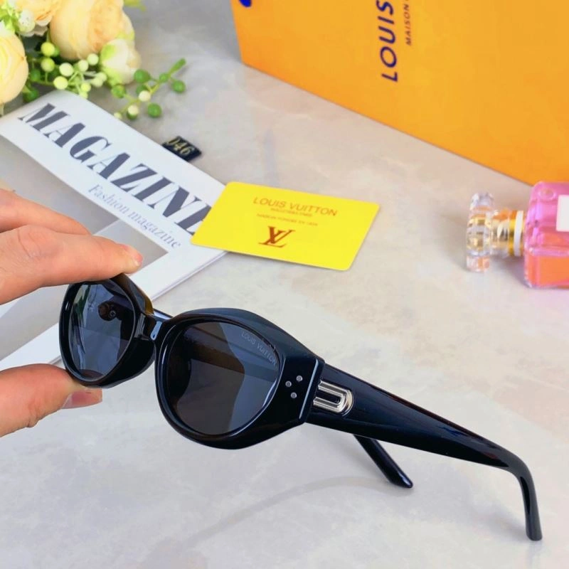 Louis Vuitton Sunglasses Upgraded 280581