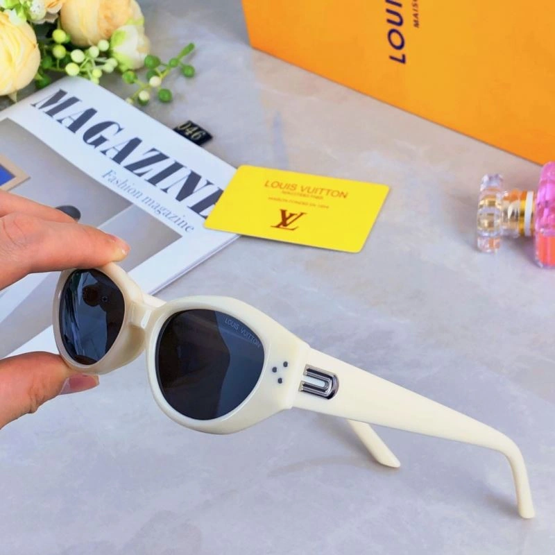 Louis Vuitton Sunglasses Upgraded 280581