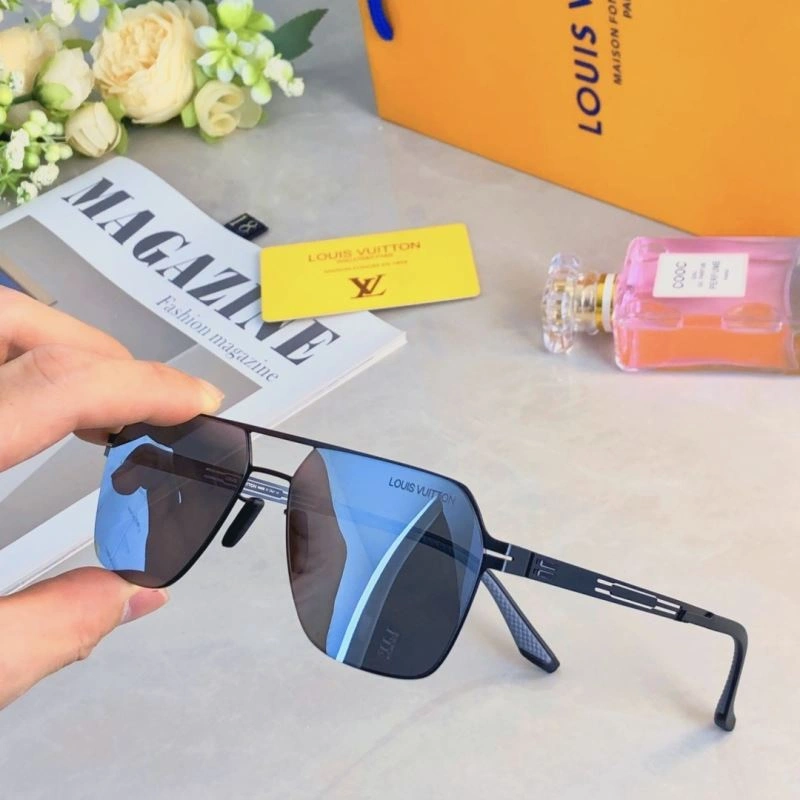 Unisex Louis Vuitton Sunglasses 280588