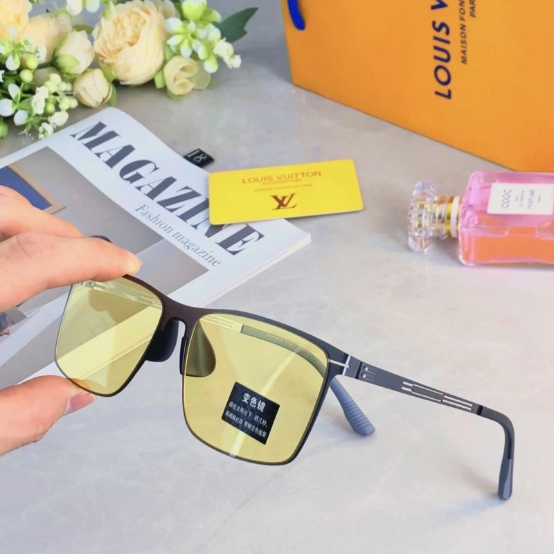 Unisex Louis Vuitton Sunglasses 280588