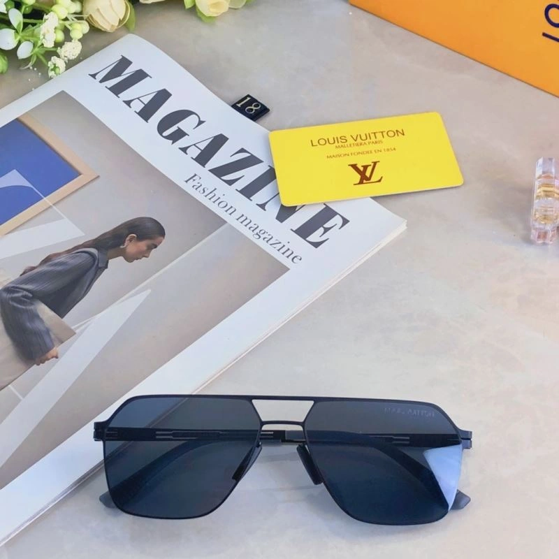 Unisex Louis Vuitton Sunglasses 280588