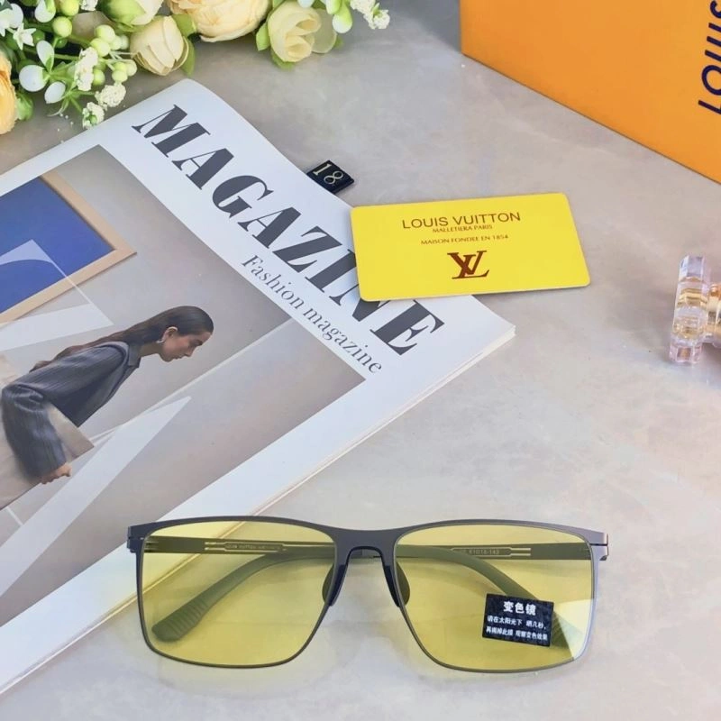 Unisex Louis Vuitton Sunglasses 280588