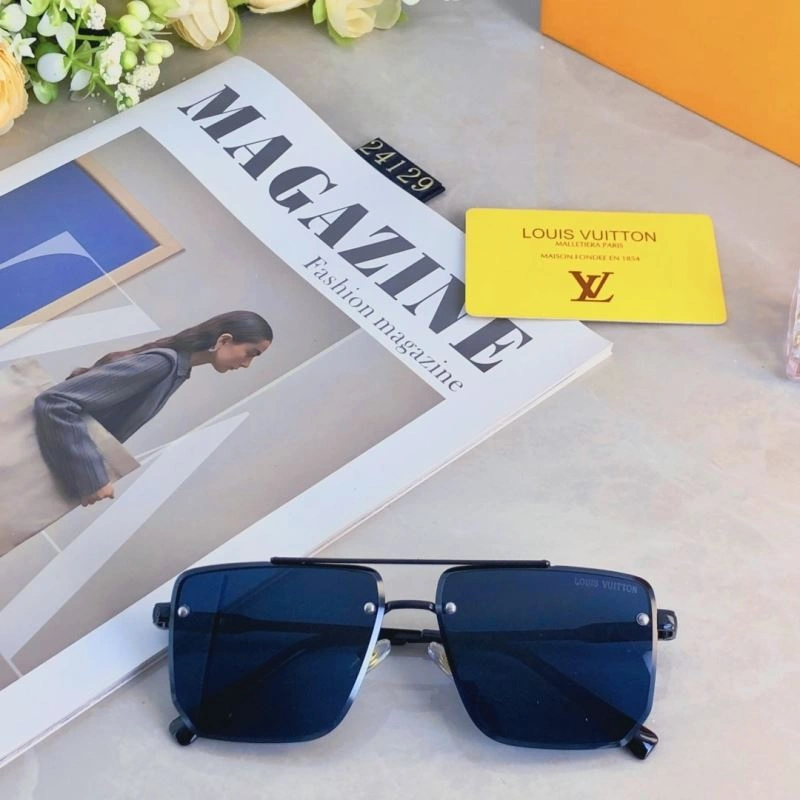 Sporty Louis Vuitton Sunglasses 280587