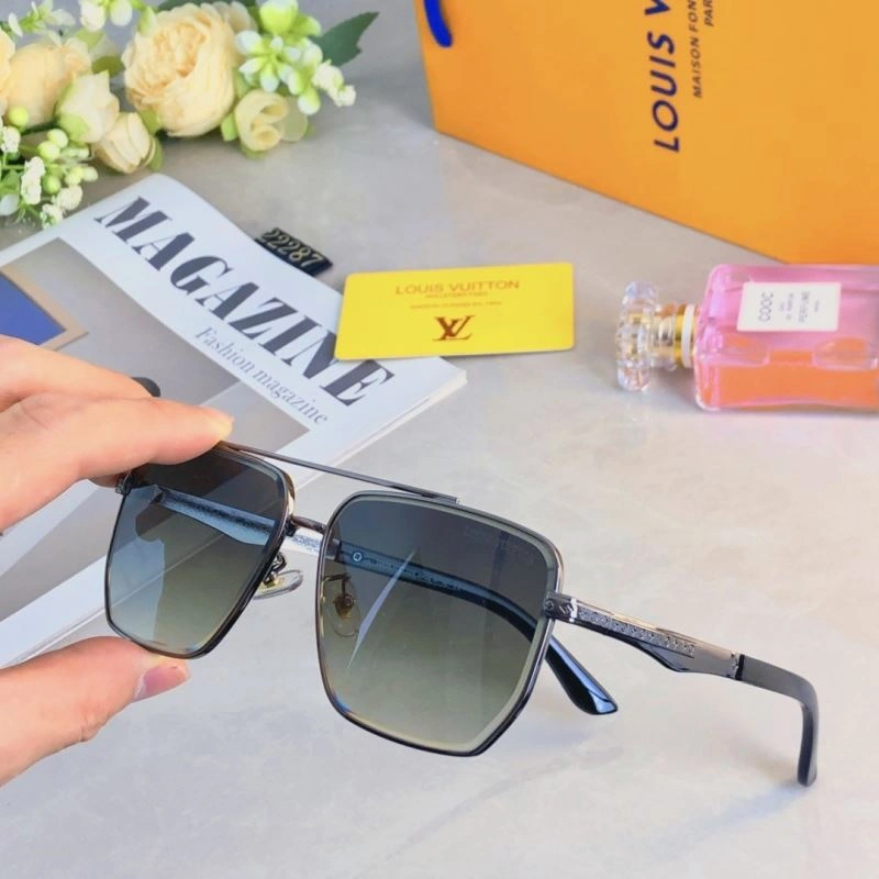 RelaxedFit Louis Vuitton Sunglasses 280585