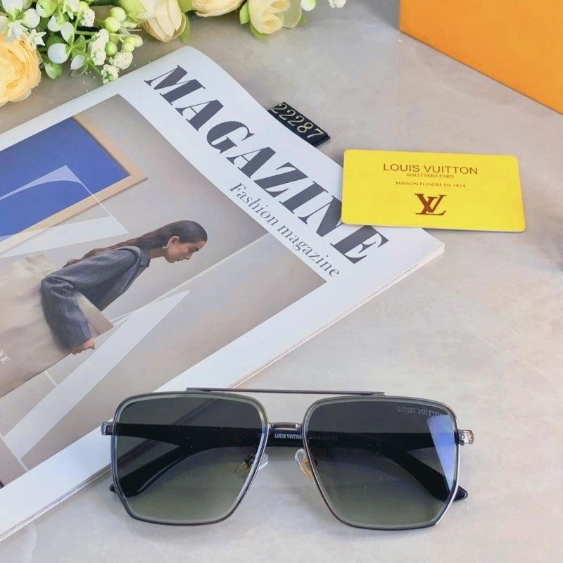 RelaxedFit Louis Vuitton Sunglasses 280585