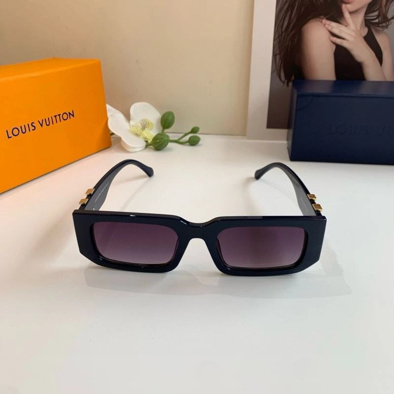 Sustainable Louis Vuitton Sunglasses 280572
