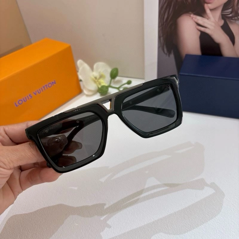Trendy Louis Vuitton Sunglasses 280575