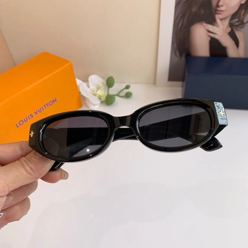 Unisex Louis Vuitton Sunglasses 280564