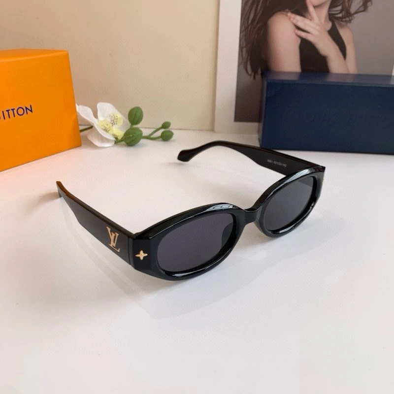 Unisex Louis Vuitton Sunglasses 280564