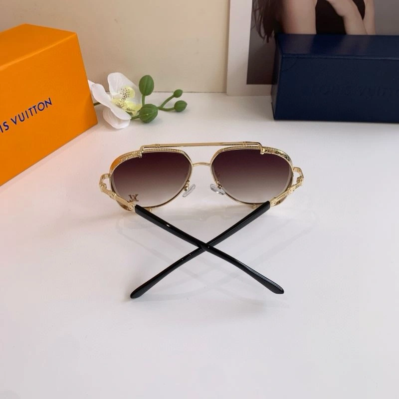 Stylish Louis Vuitton Sunglasses 280561