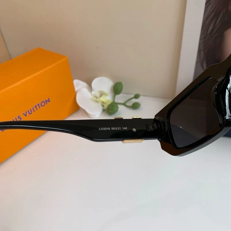 NewStyle Louis Vuitton Sunglasses 280559