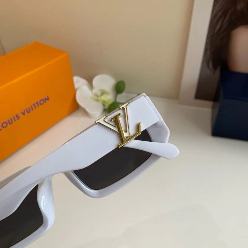Youthful Louis Vuitton Sunglasses 280558