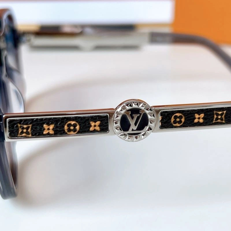 Louis Vuitton Sunglasses Resilient 280567