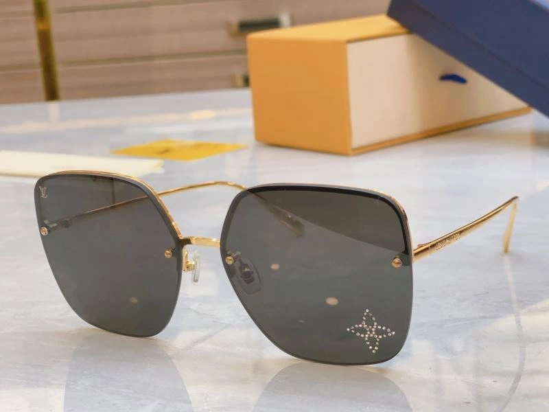 Lightweight Louis Vuitton Sunglasses 280557