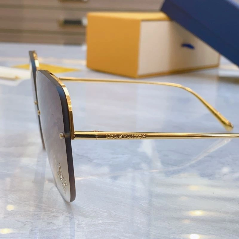 Lightweight Louis Vuitton Sunglasses 280557