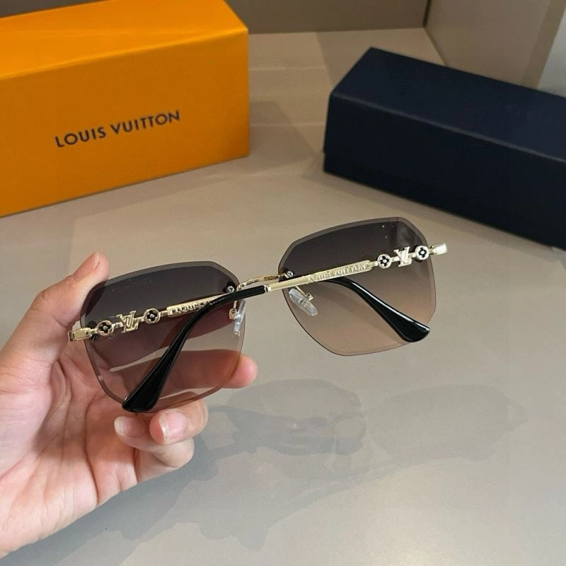Louis Vuitton Sunglasses Lightweight 280554