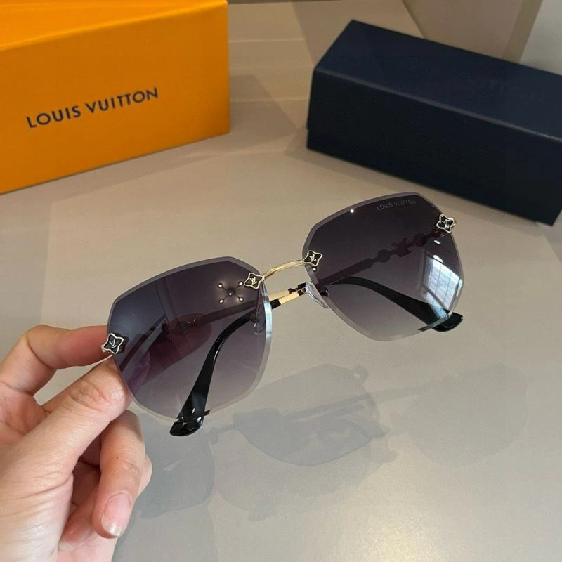 Louis Vuitton Sunglasses Durable 280551