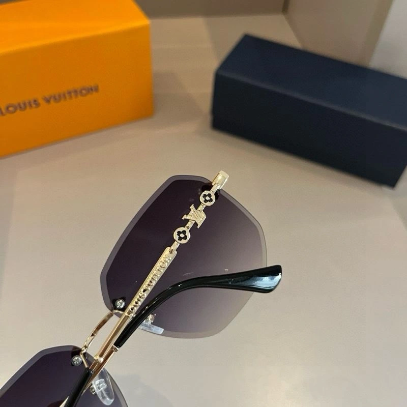 Louis Vuitton Sunglasses Durable 280551