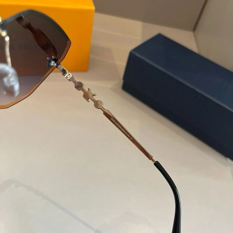 Louis Vuitton Sunglasses Durable 280551