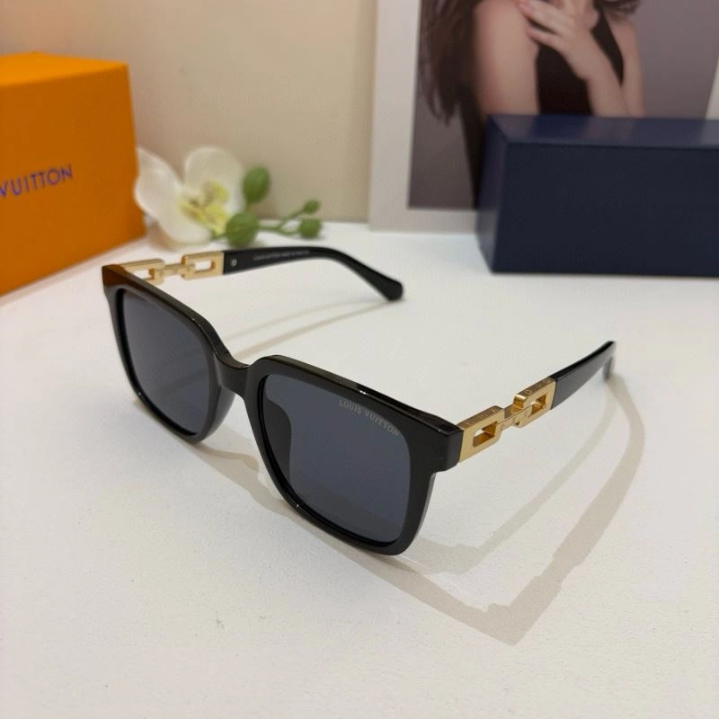 Louis Vuitton Sunglasses Durable 280549