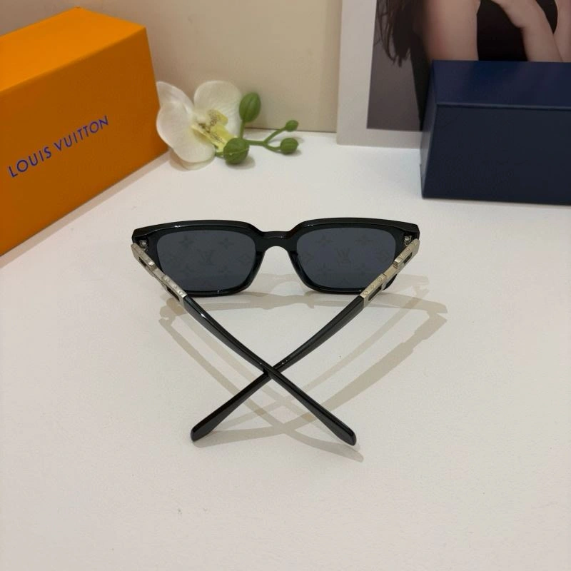 Sophisticated Louis Vuitton Sunglasses 280544